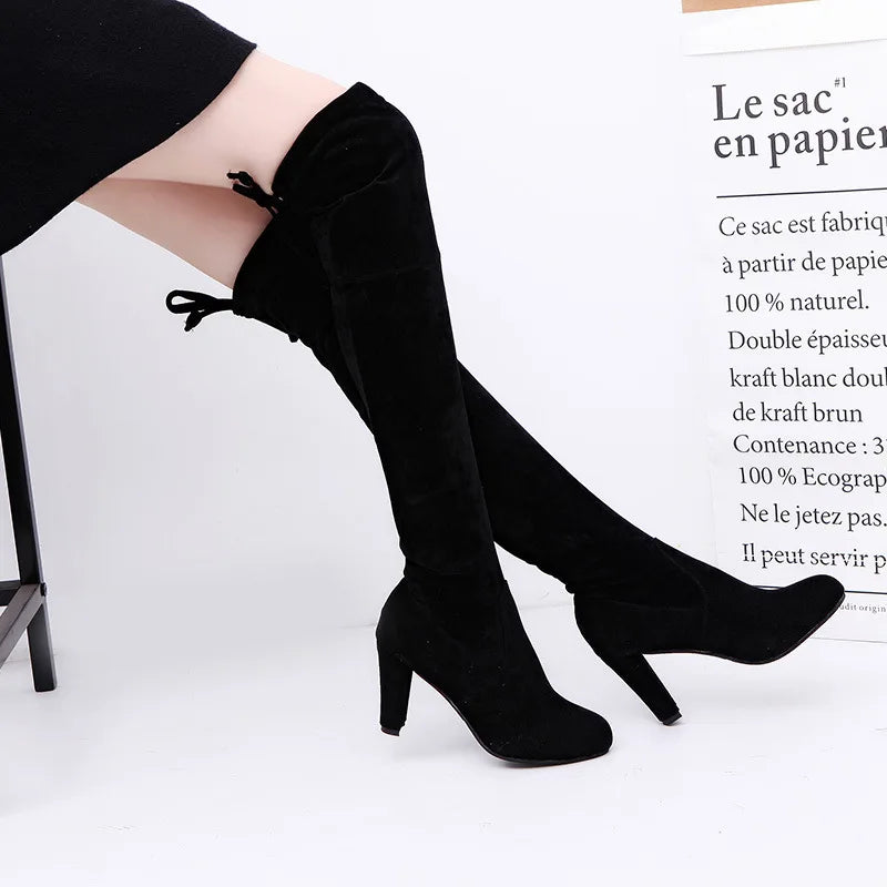 Botas Longas sexy para Mulheres Salto Alto camurça rendas até o Joelho Outono/Inverno passo a frente na Elegância.