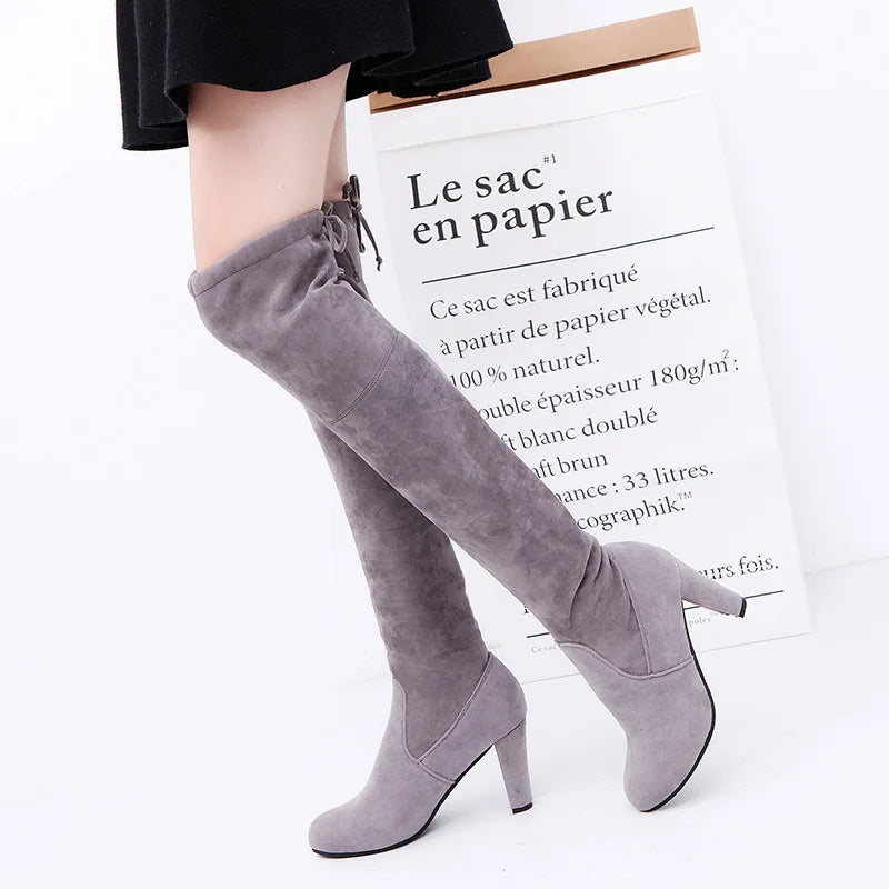 Botas Longas sexy para Mulheres Salto Alto camurça rendas até o Joelho Outono/Inverno passo a frente  na Elegância.